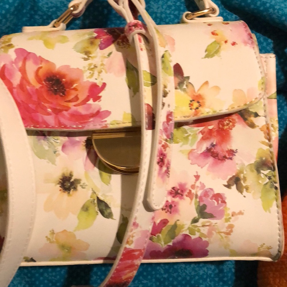 Purses - Picture 3 of 3